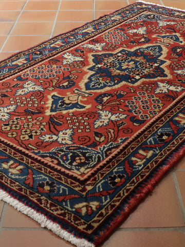 Handmade Oriental Sarouk rug - 309025
