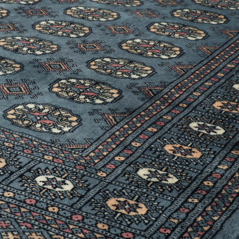 Handmade Pakistan Mori Bokhara rug - 309374