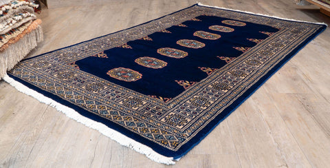 Handmade Pakistan Bokhara rug - 310385